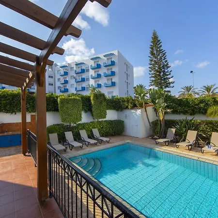 Villa Paros *