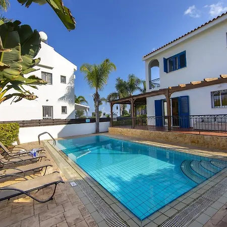 Villa Paros *